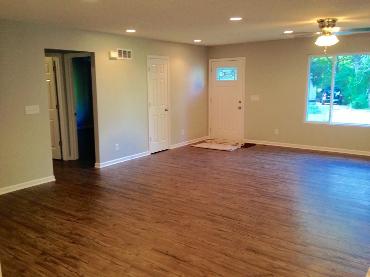 6715 NE Ridgeway Ave - Photo 3 of 25