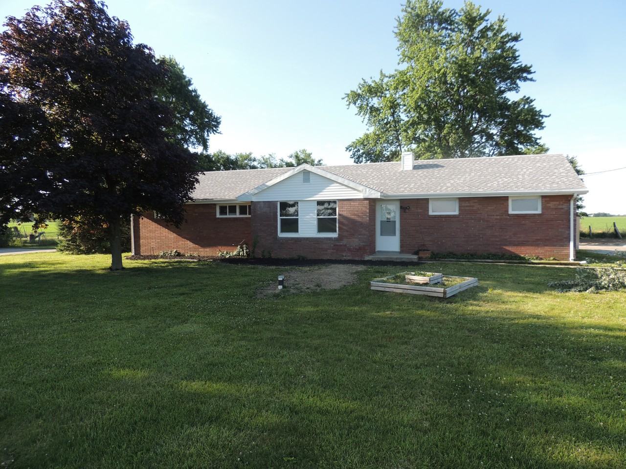 3759 E 400 S - Photo 2 of 17