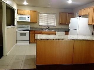 1921 Mt Ida Rd - Photo 3 of 11