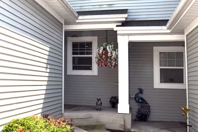2830 Glacier Way #D - Photo 2 of 8