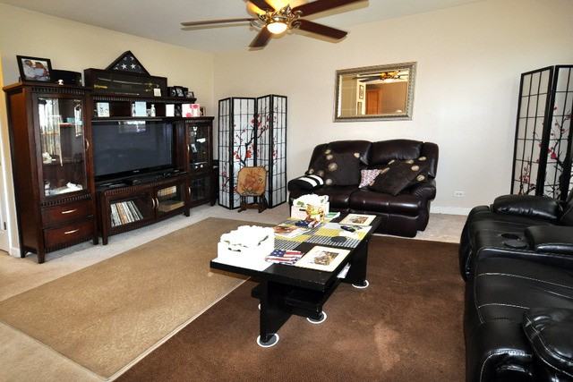 2830 Glacier Way #D - Photo 3 of 8