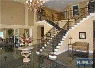 80 Ridgewood Rd #101 - Photo 2 of 19