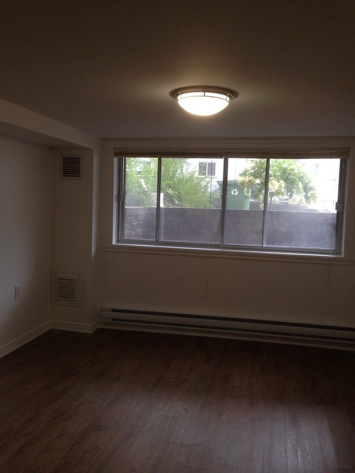 5915 LOUIS-VEUILLOT - Photo 2 of 4