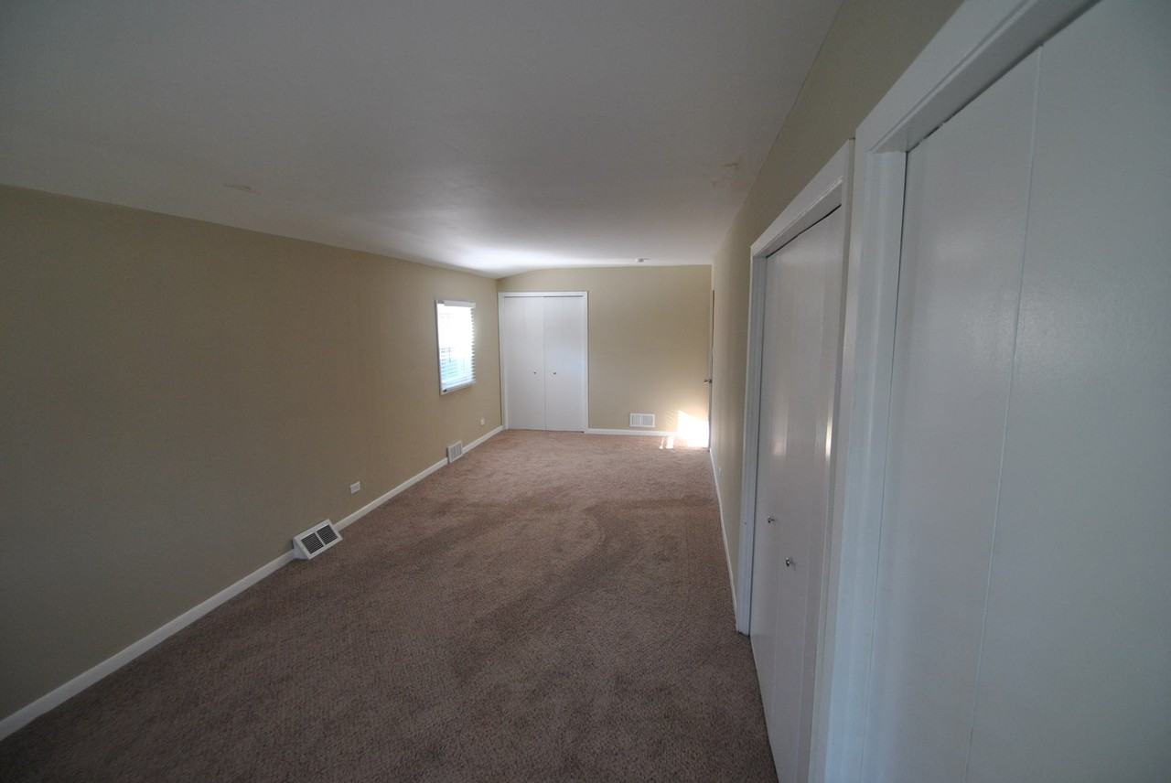 119 N Gilbert Ave - Photo 2 of 7