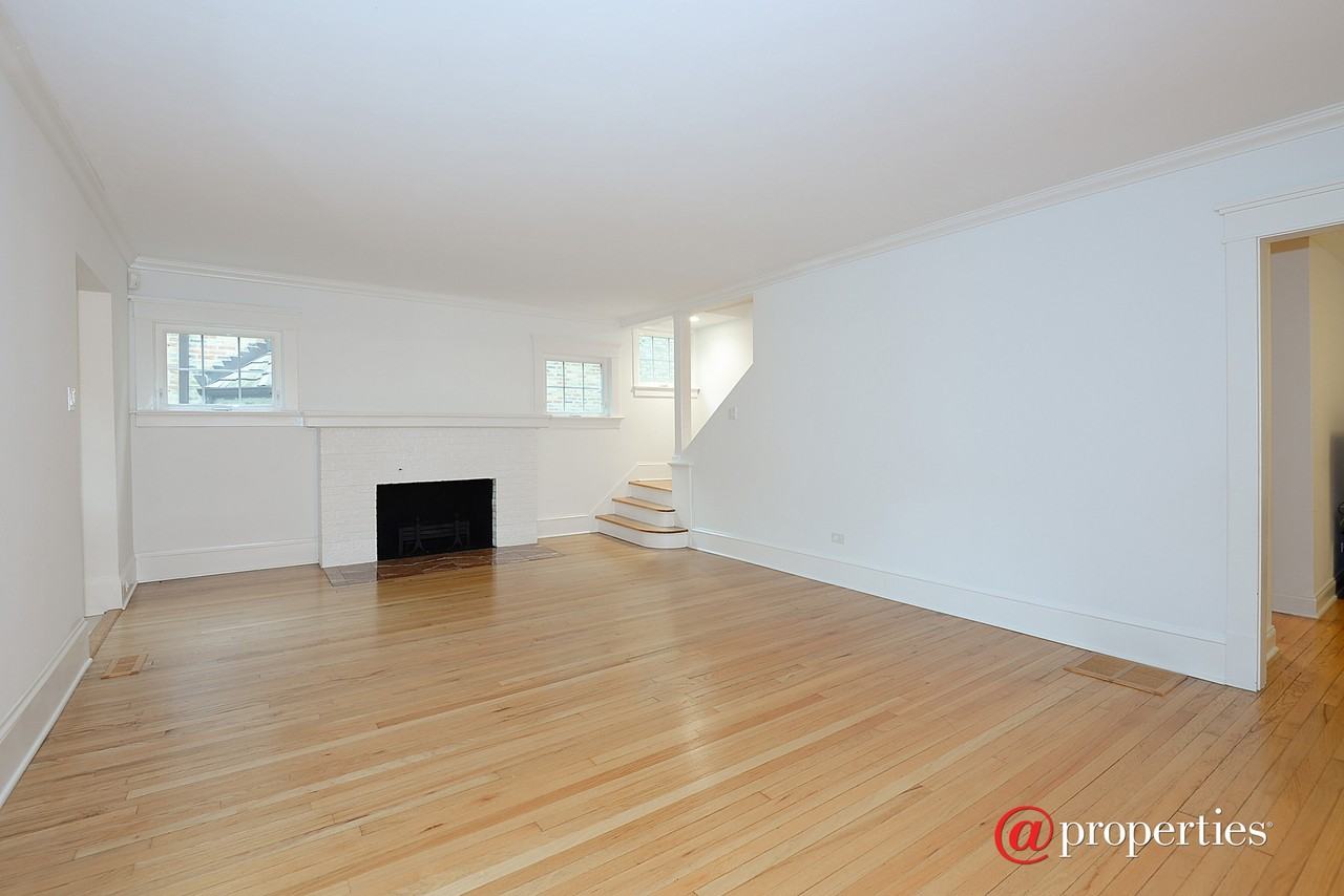 543 Oakdale Ave - Photo 2 of 15