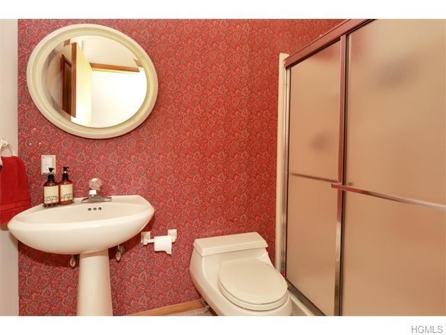 19 Virginia Ln - Photo 2 of 30