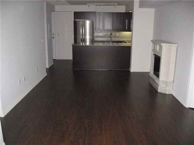 901 East Liberty St - Photo 3 of 10