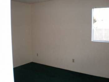 Date Manor Apartments - Photo 2 of 3