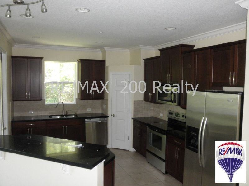 3604 Iditarod Ln - Photo 3 of 15