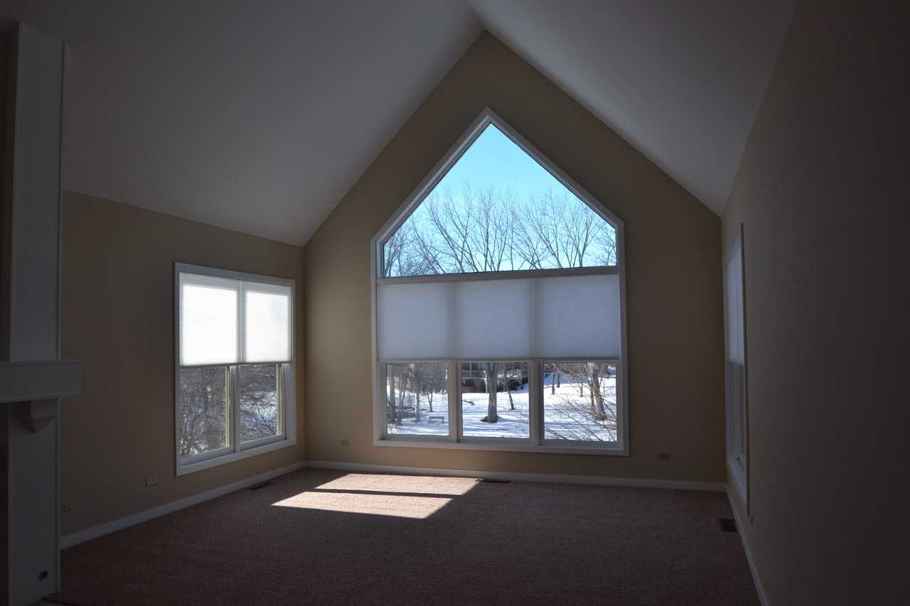 73 S Wynstone Dr - Photo 3 of 16