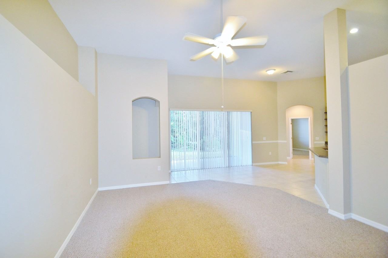 5952 Bramble Bush Ct - Photo 3 of 10