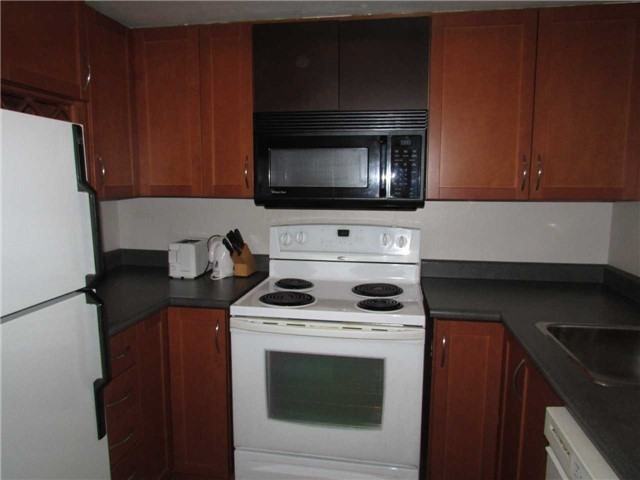 92 King's College Rd - Photo 3 of 4