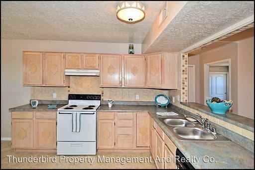 126 Mikaela Rd - Photo 2 of 10