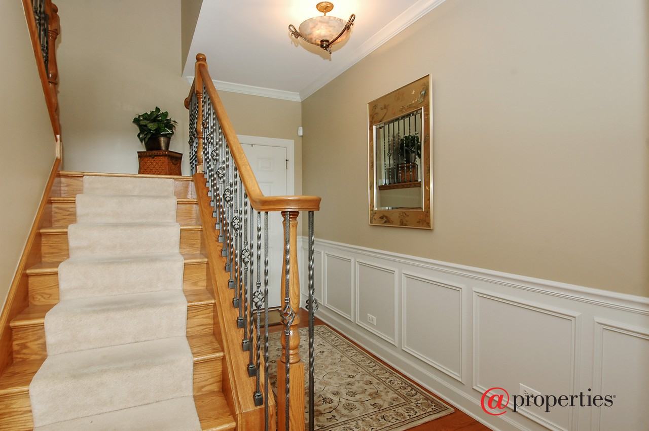 1221 Prairie View Pkwy - Photo 2 of 15