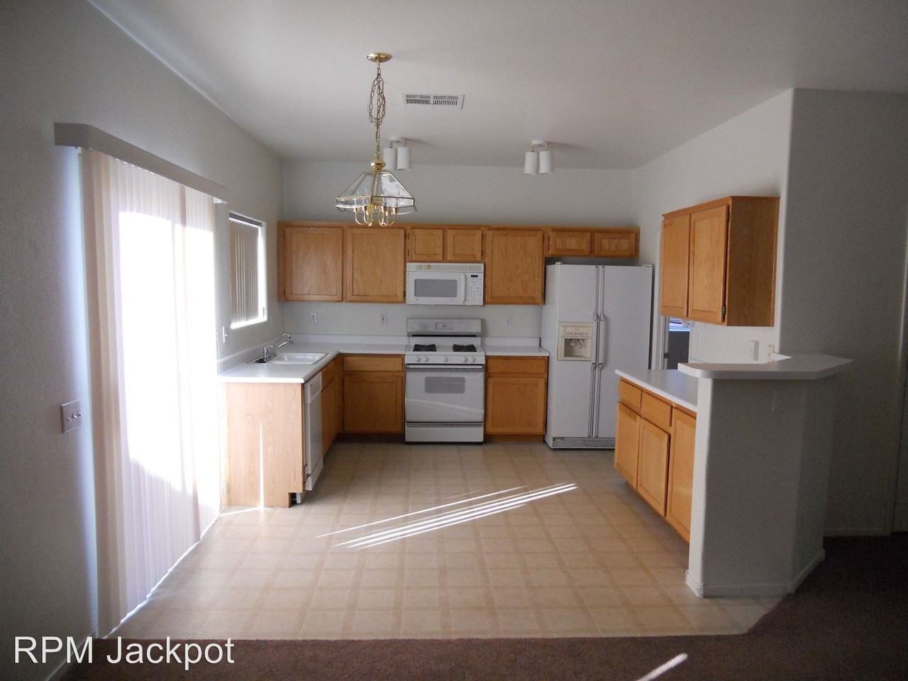 7928 Seabourn Ct - Photo 3 of 10