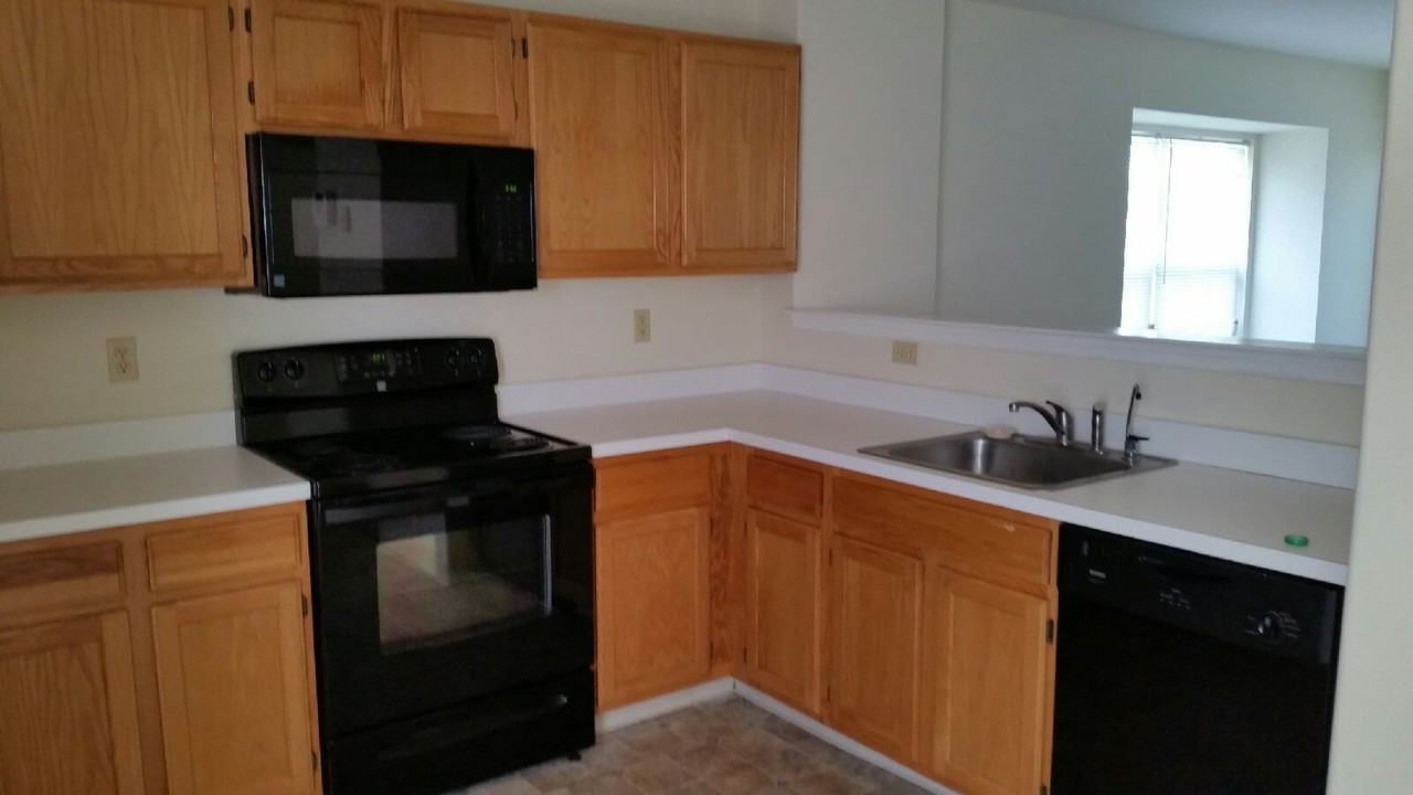 229 Northdown Dr - Photo 3 of 6