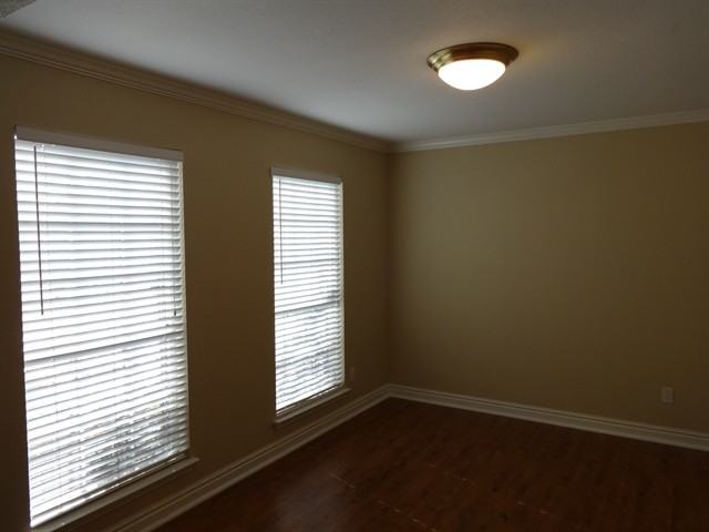 5549 Lawnsberry Dr - Photo 3 of 15