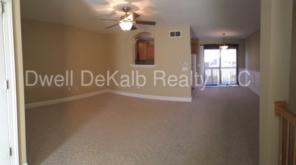 426 N Grainger Ln - Photo 3 of 20