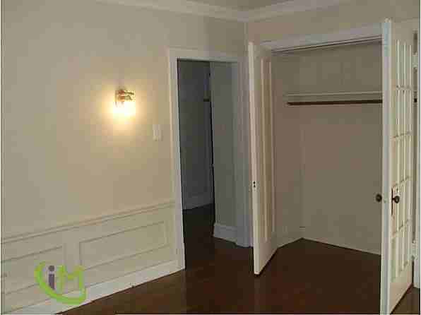 530 W Addison St #0322