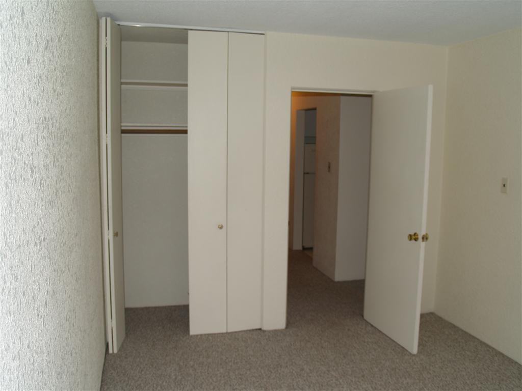 1764 Oak Bay Ave - Photo 3 of 4