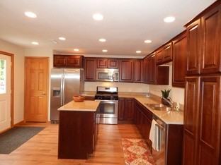 5102 Lakeview Avenue - Photo 3 of 4