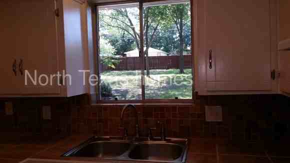 7830 Claremont Dr - Photo 3 of 12