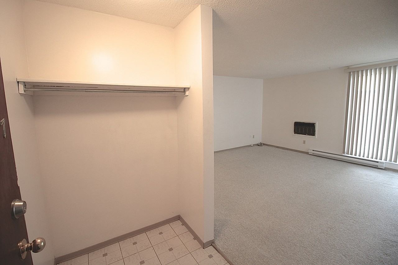 44 Allanbrooke Drive - Photo 2 of 4