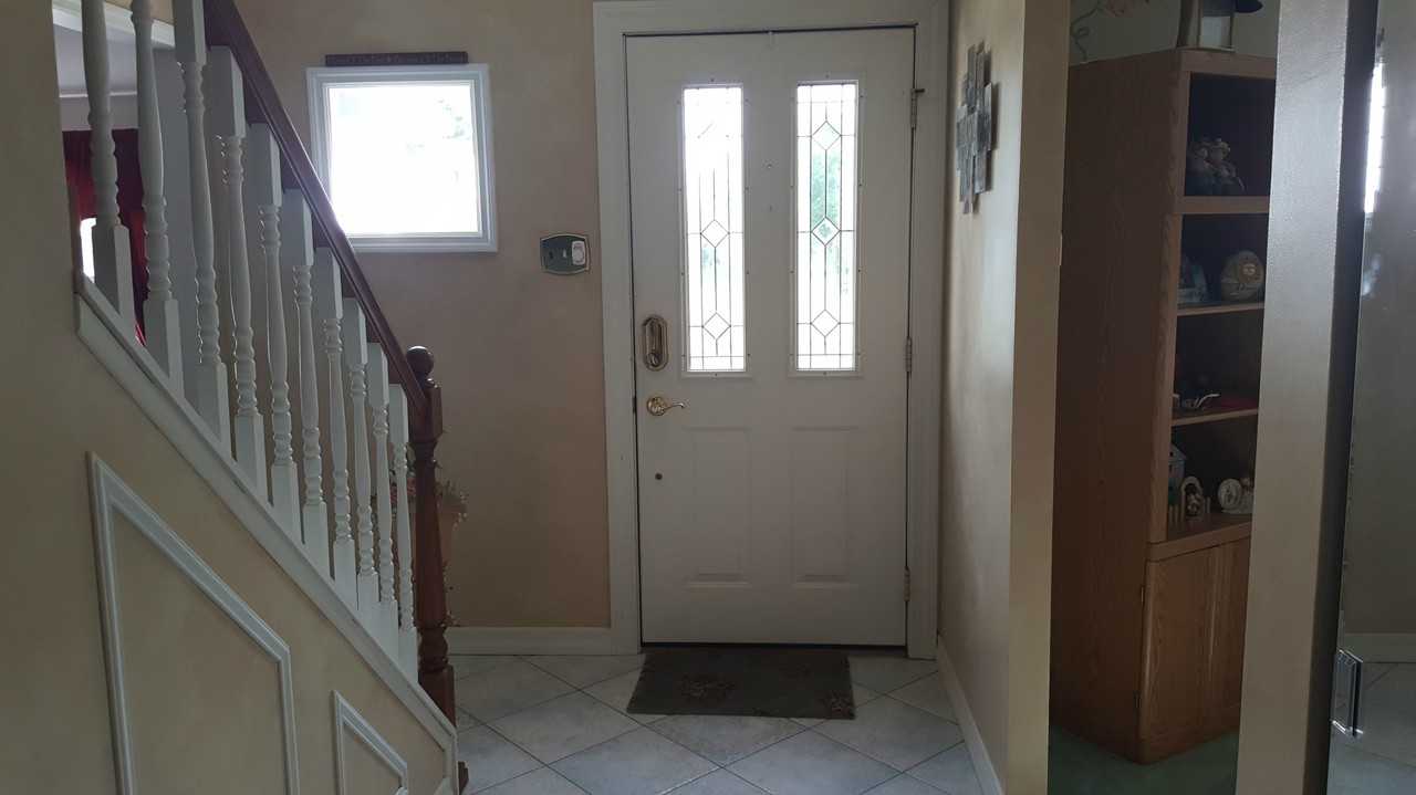 195 Waverly Rd - Photo 2 of 19