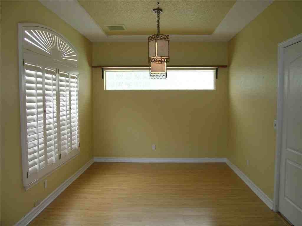 1157 Regal Ridge Dr - Photo 2 of 10