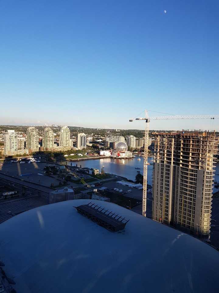 131 Regiment Square #2903