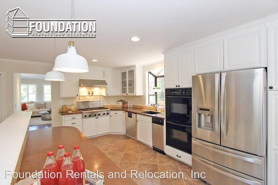 12 Dutch Valley Ln - Photo 3 of 16