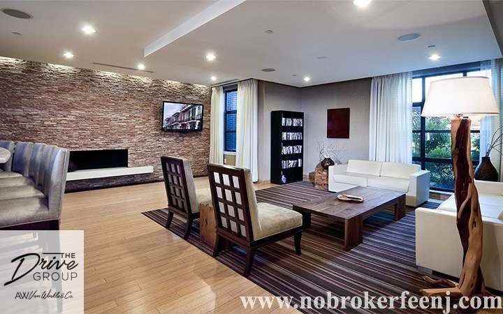 15 Sterling Blvd #5044