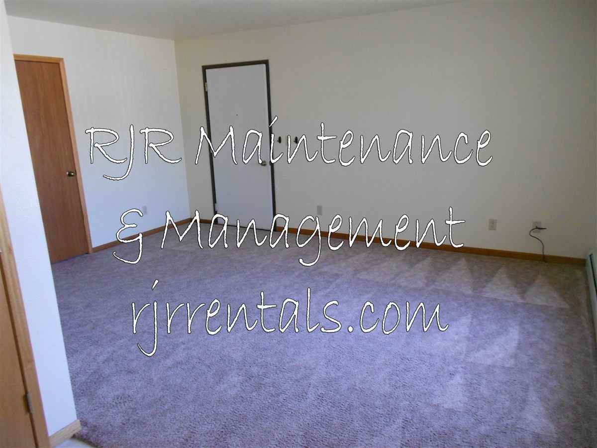 1943 E Capitol Ave - Photo 2 of 5