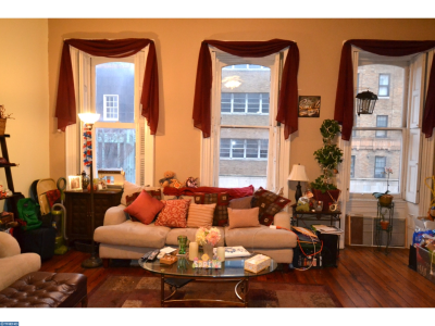 2209 Walnut Street - Photo 2 of 9