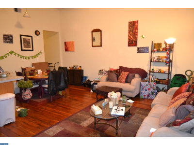 2209 Walnut Street - Photo 3 of 9