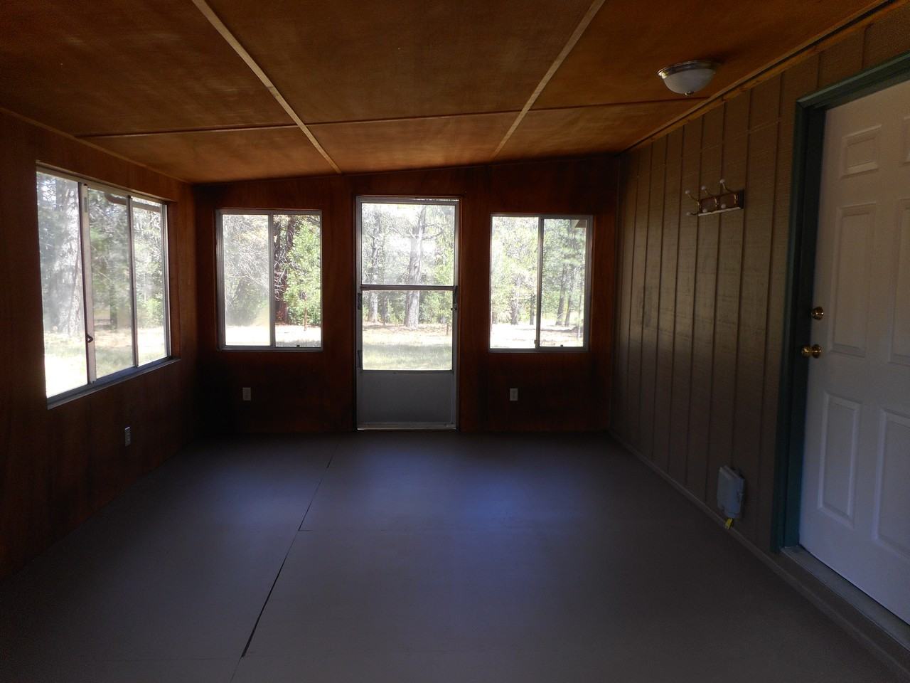 435 Templin Ave - Photo 3 of 18