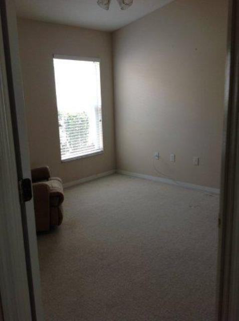 3218 Banyan Hill Ln - Photo 2 of 9