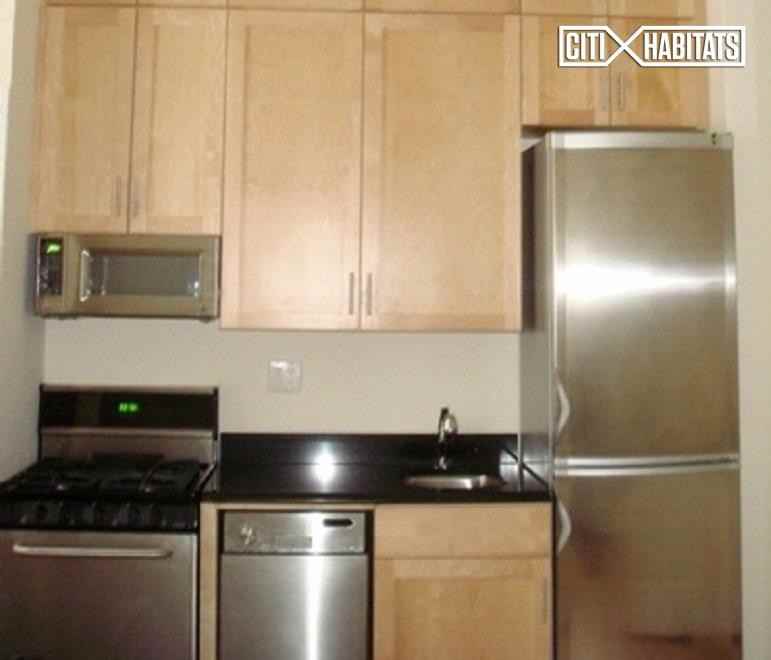 E 18th St #4C - Photo 3 of 3