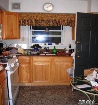 22 Chapel Pl - Photo 3 of 10