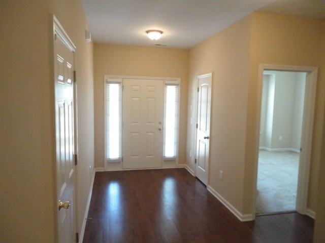 920 Bridlemine Dr - Photo 2 of 14