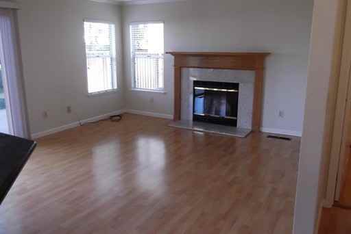 863 New Holland Dr - Photo 3 of 13