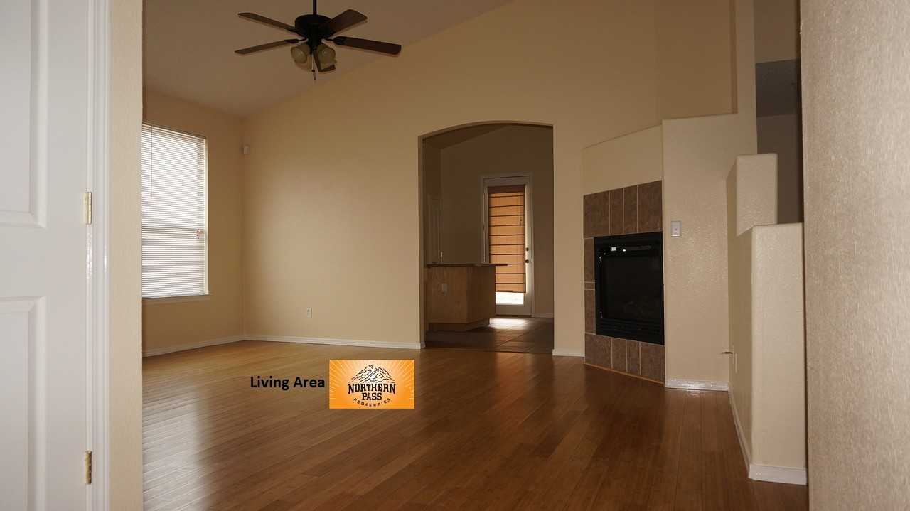 9925 Marine Circle - Photo 2 of 25