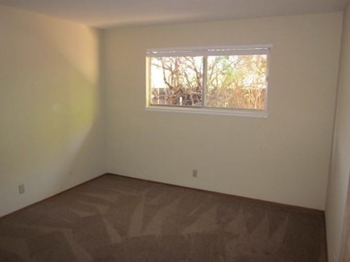 3221 Alma Street - Photo 2 of 10
