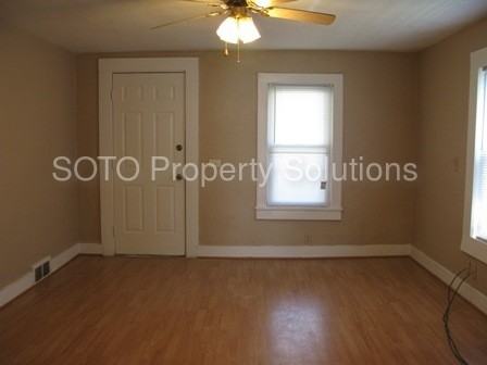 816 E Gladys St - Photo 3 of 8