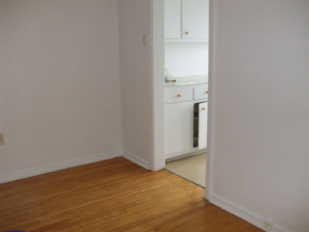 450 Avenue Bourke - Photo 2 of 5