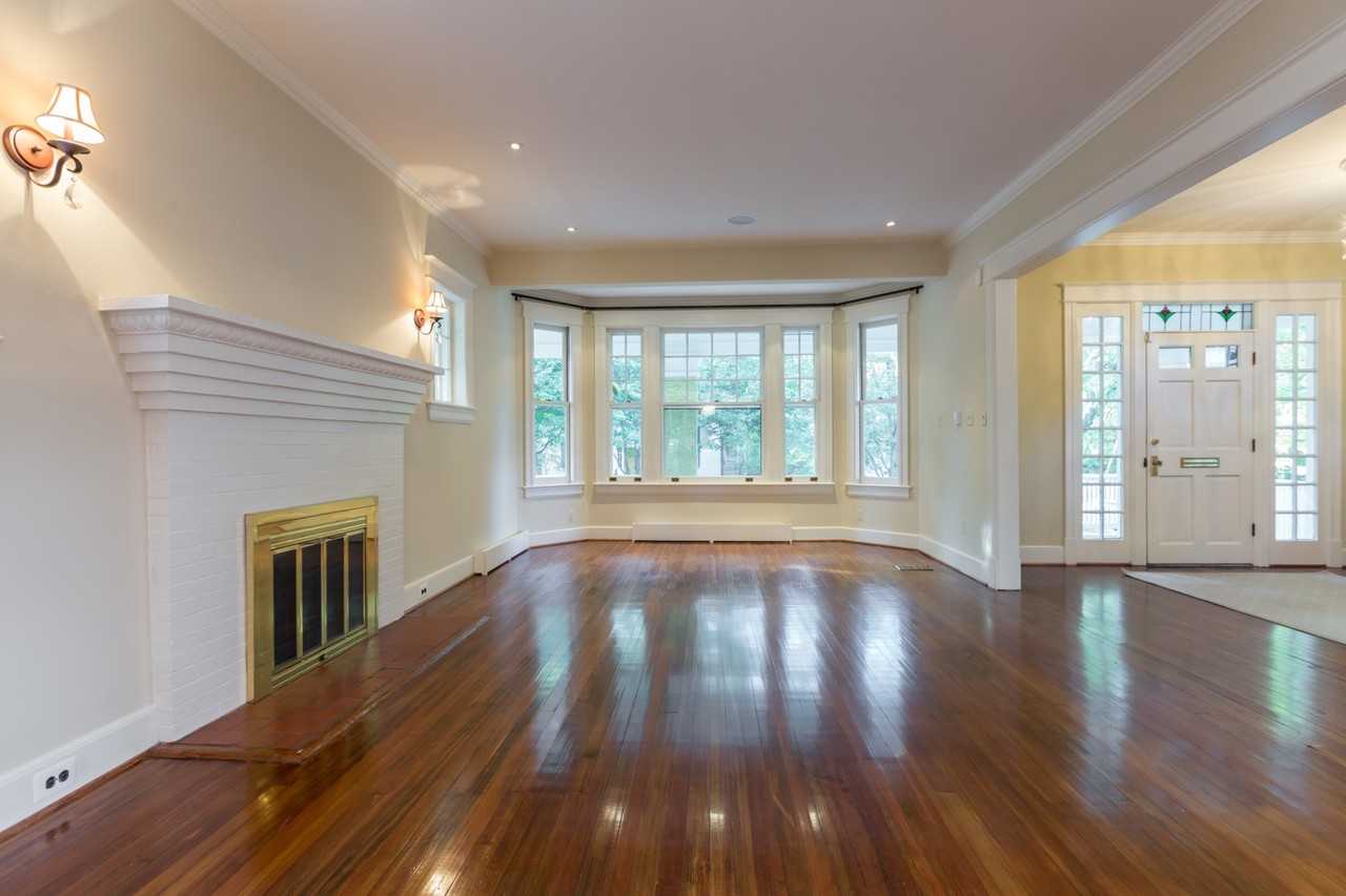 5 E Irving St - Photo 3 of 20