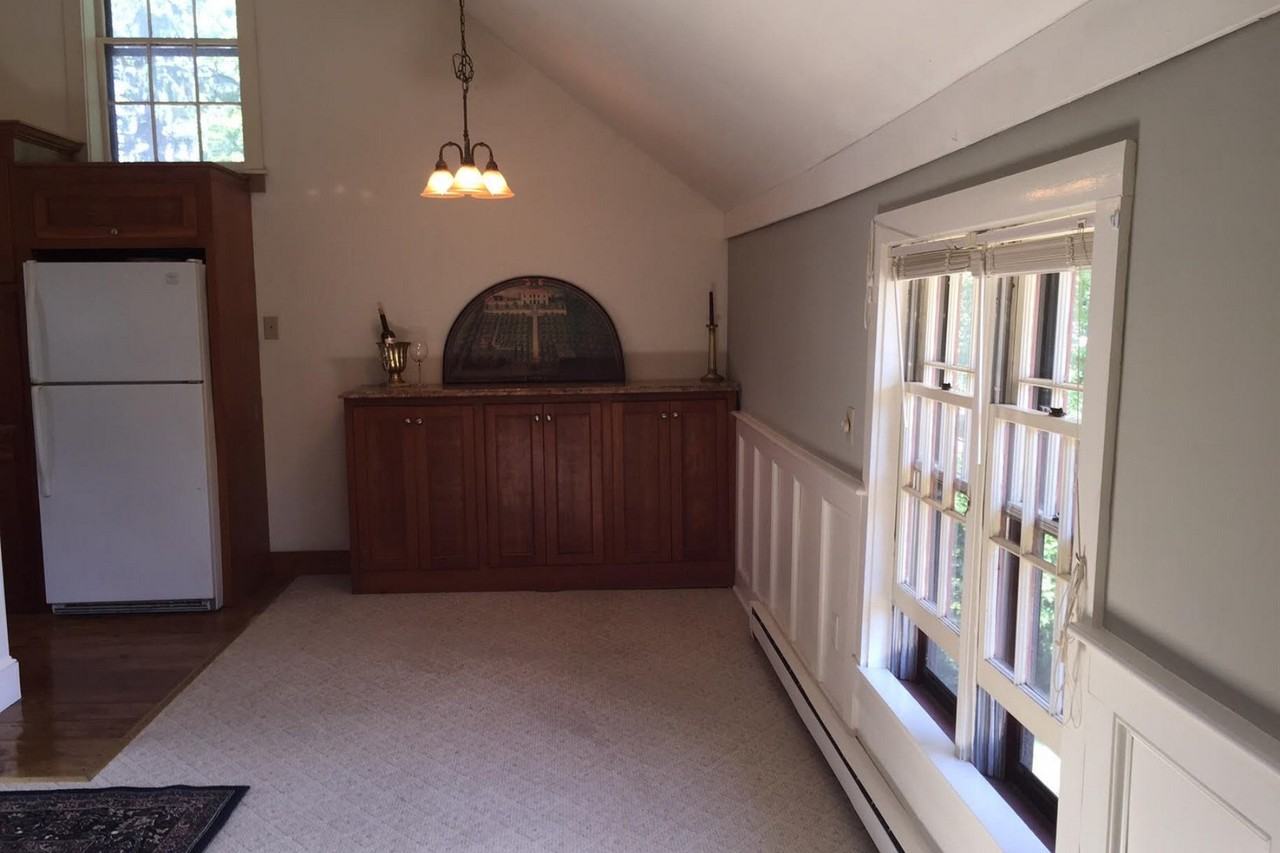 173 Saybrook Rd - Photo 3 of 14