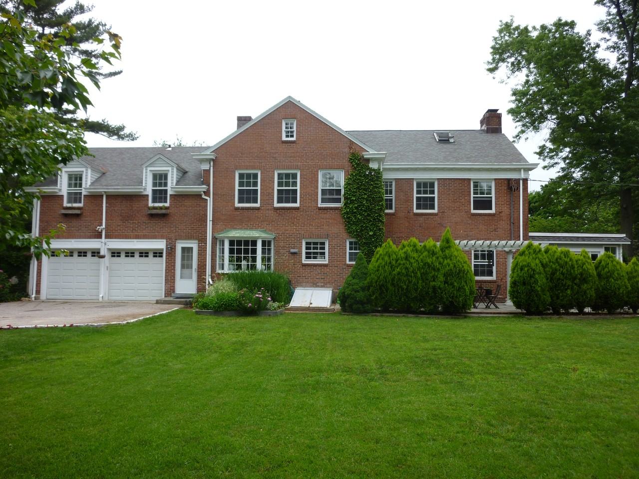 50 Sailors Ln - Photo 2 of 25