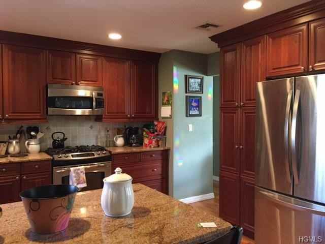 5 Emil Ln - Photo 3 of 27