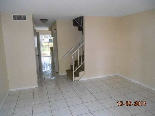 6610 121st Ave - Photo 3 of 14